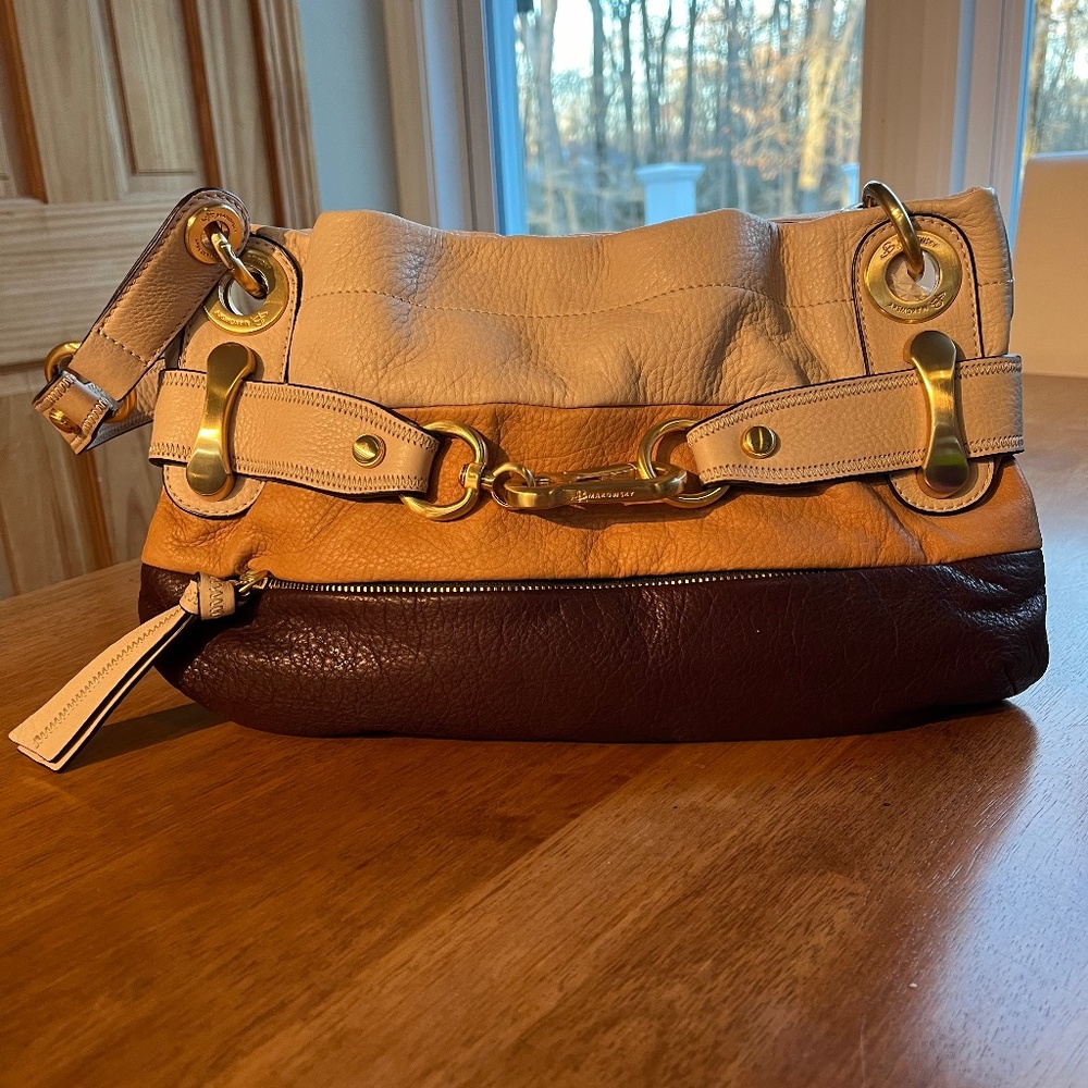 B. Makowsky handbag